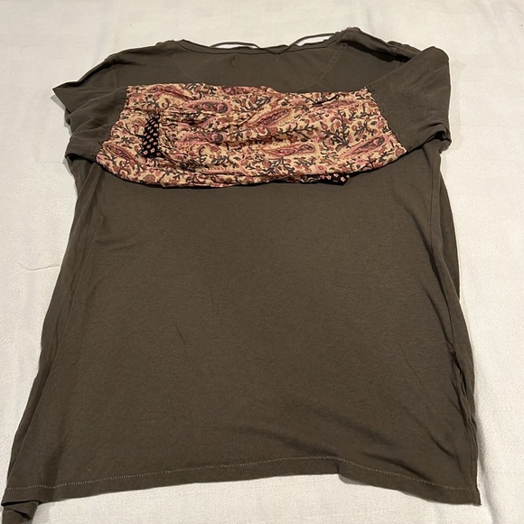 NWT we the free army green shirt/pattern sleeves - Picture 5 of 5